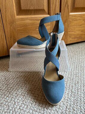 TALBOTS -- Lyndsay D'Orsay Espadrille Wedges-Denim -- NEW with Box